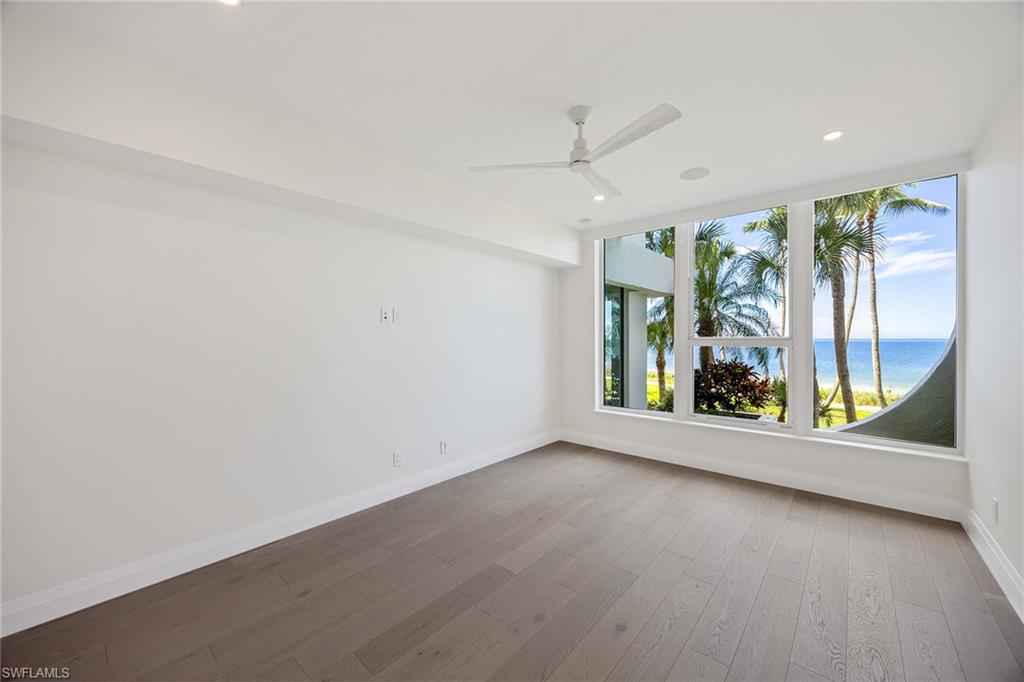 4301 Gulf Shore BLVD N # 202