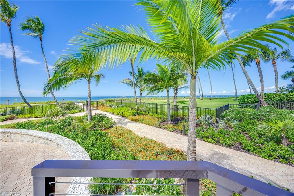4301 Gulf Shore BLVD N # 202