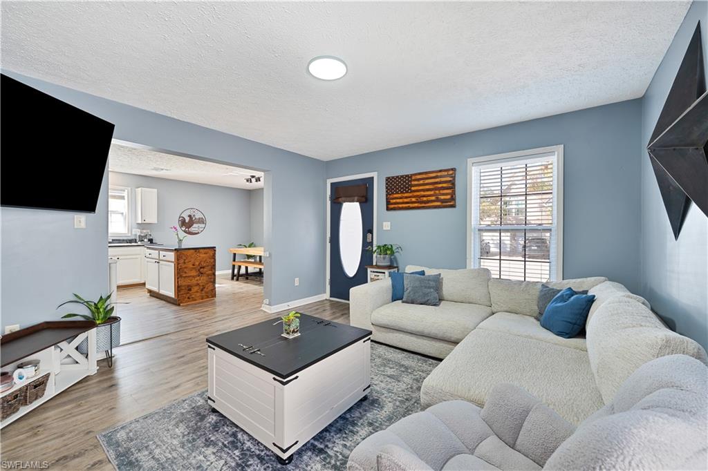 150 Leawood CIR