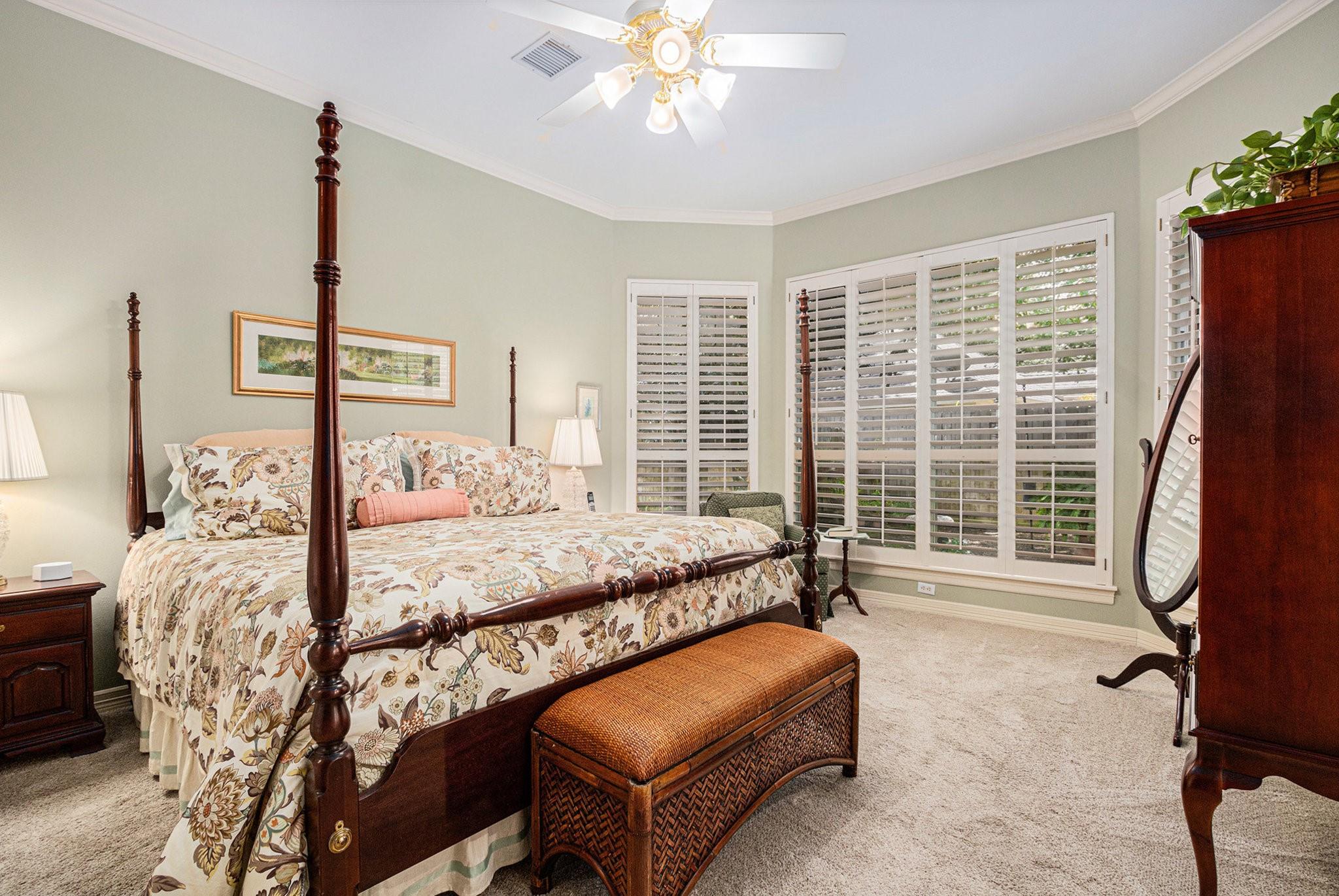 13611 N Tracewood Bend