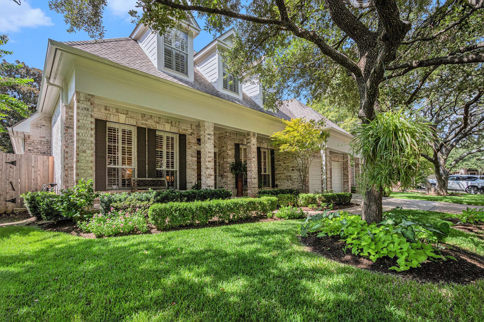 13611 N Tracewood Bend