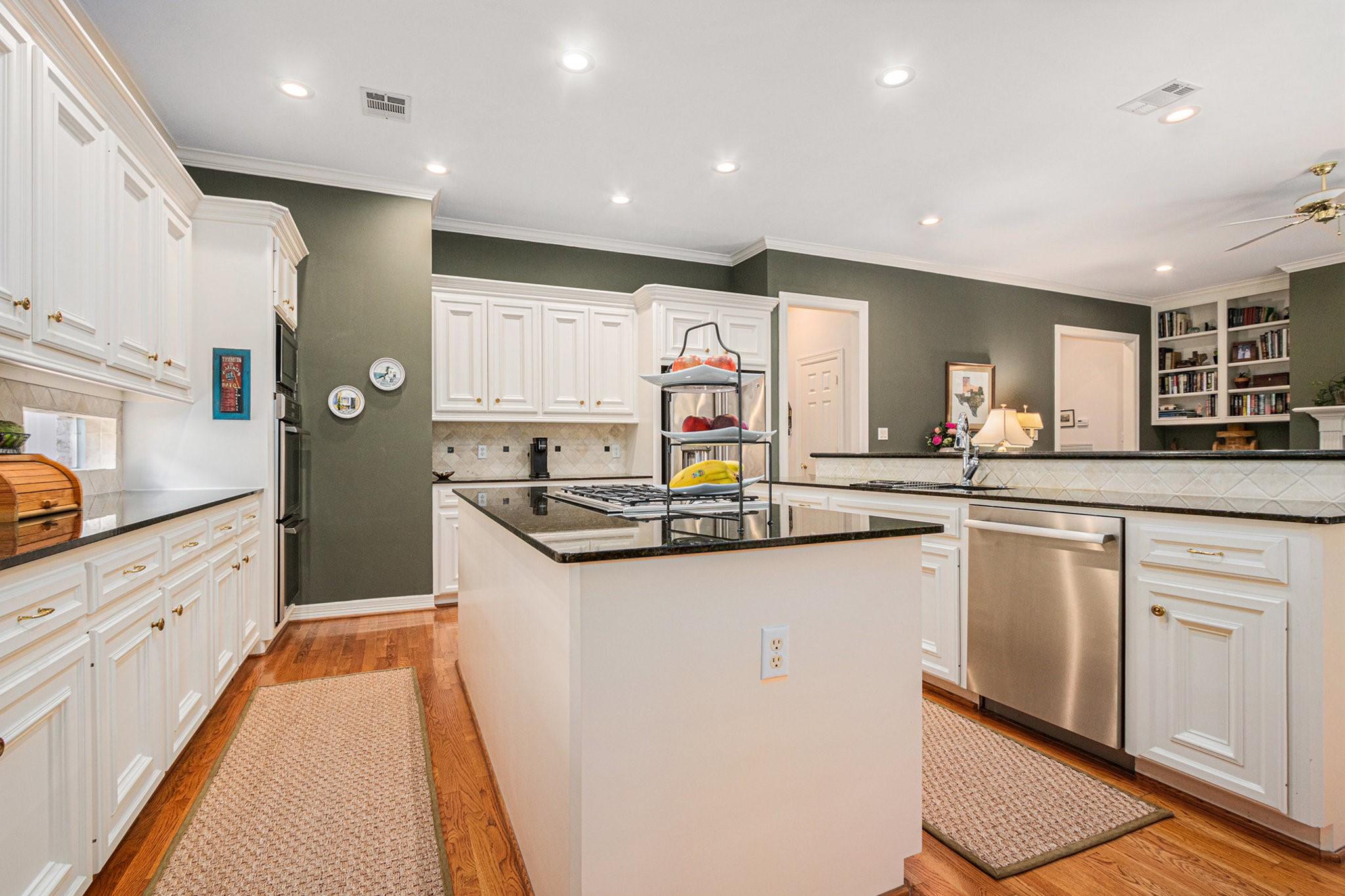13611 N Tracewood Bend