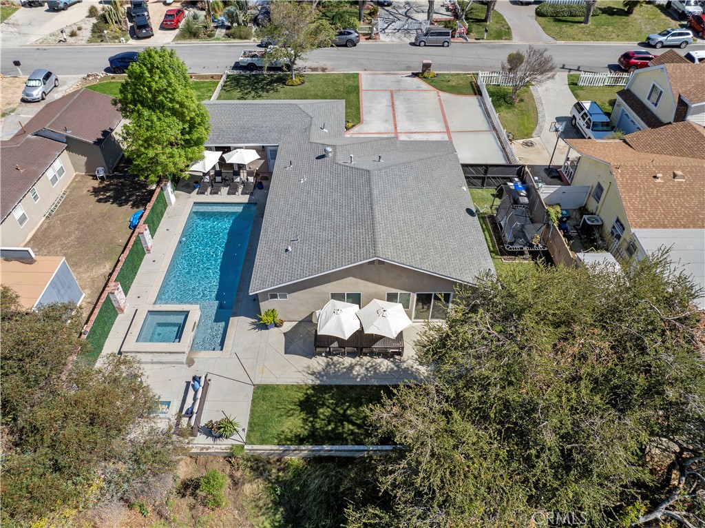 27233 Santa Clarita Rd