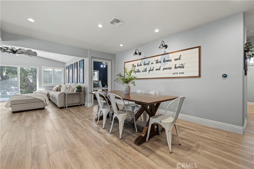 27233 Santa Clarita Rd