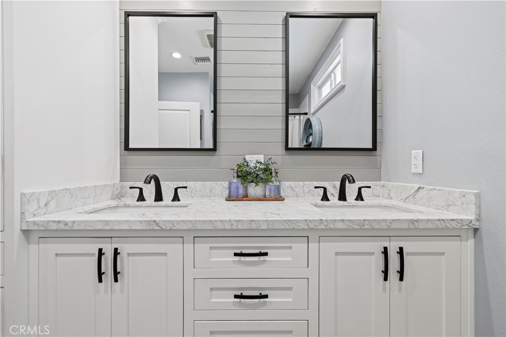 27233 Santa Clarita Rd