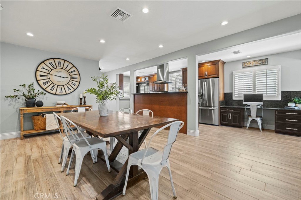 27233 Santa Clarita Rd