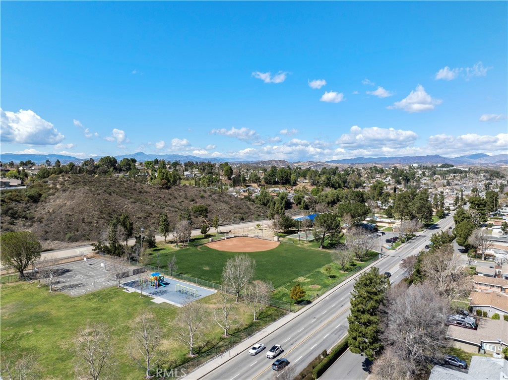 27233 Santa Clarita Rd