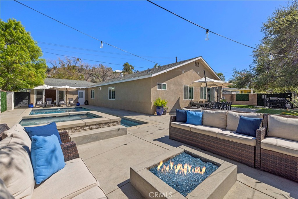 27233 Santa Clarita Rd