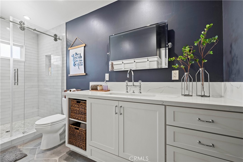 27233 Santa Clarita Rd