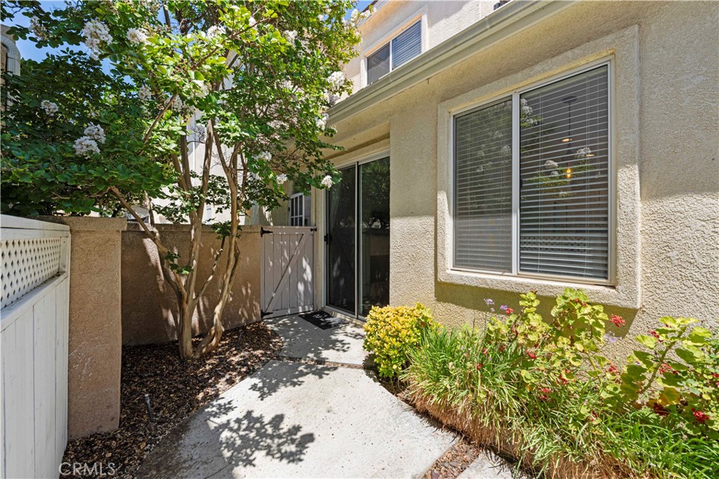 27849 Skycrest Cr
