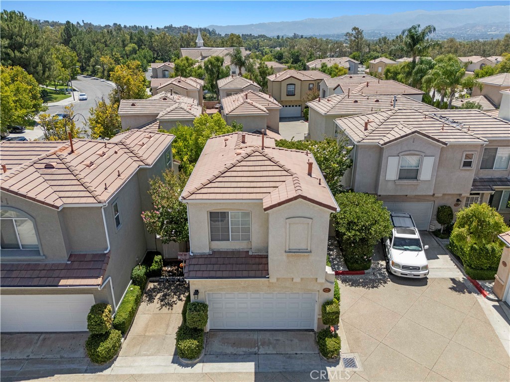 27849 Skycrest Cr
