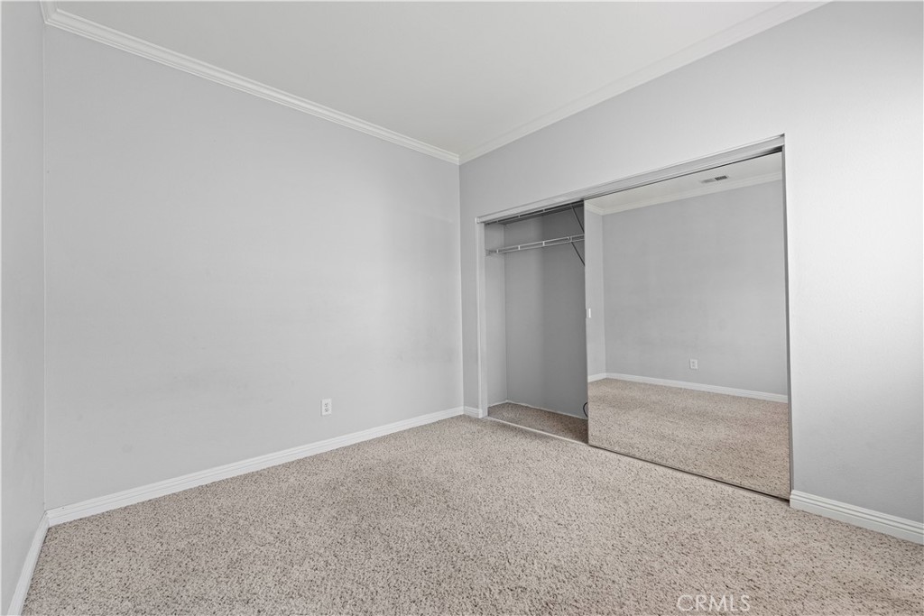 27849 Skycrest Cr