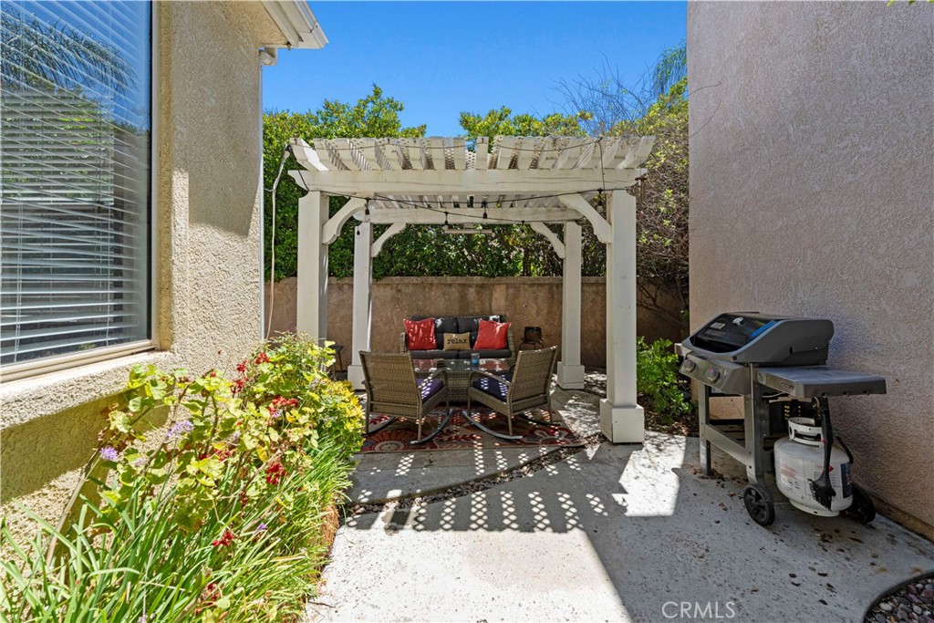 27849 Skycrest Cr