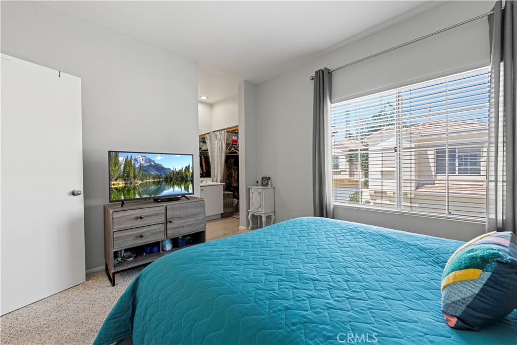 27849 Skycrest Cr