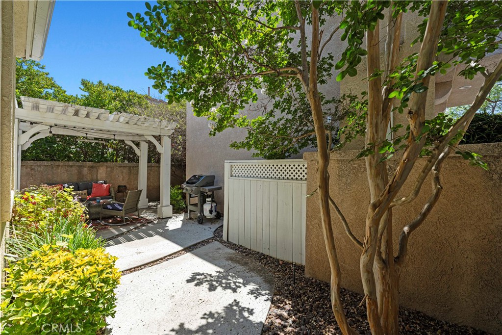 27849 Skycrest Cr