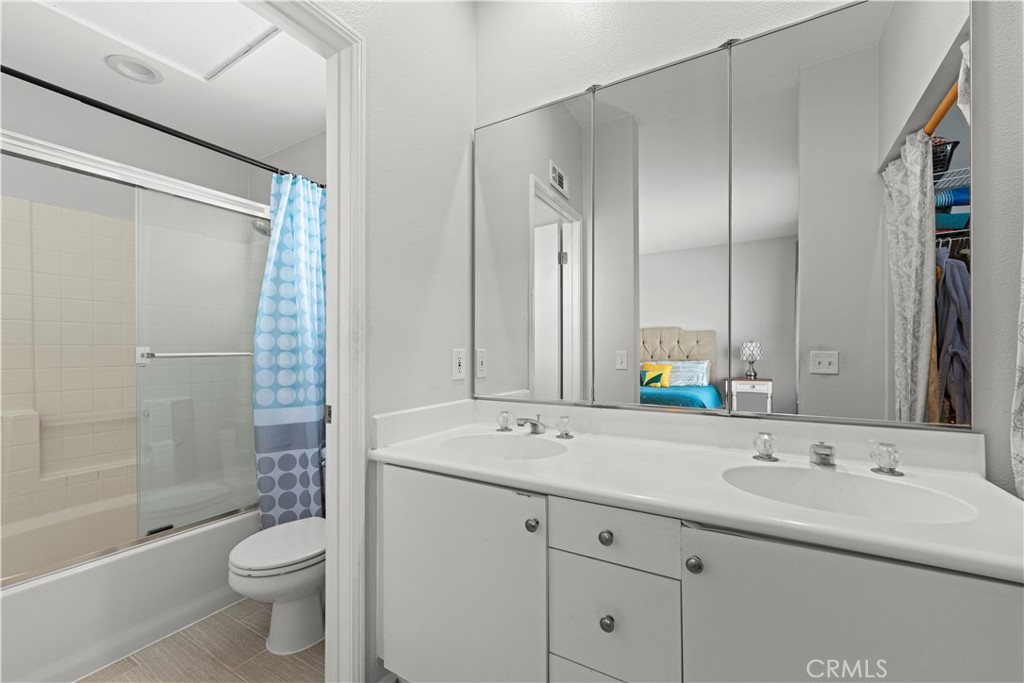 27849 Skycrest Cr