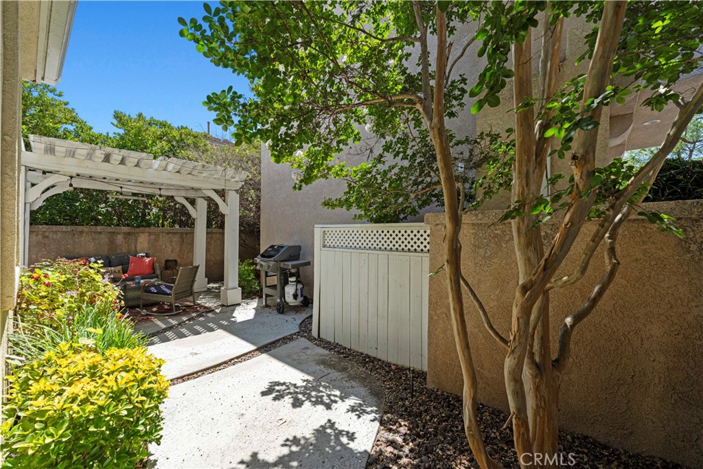 27849 Skycrest Cr