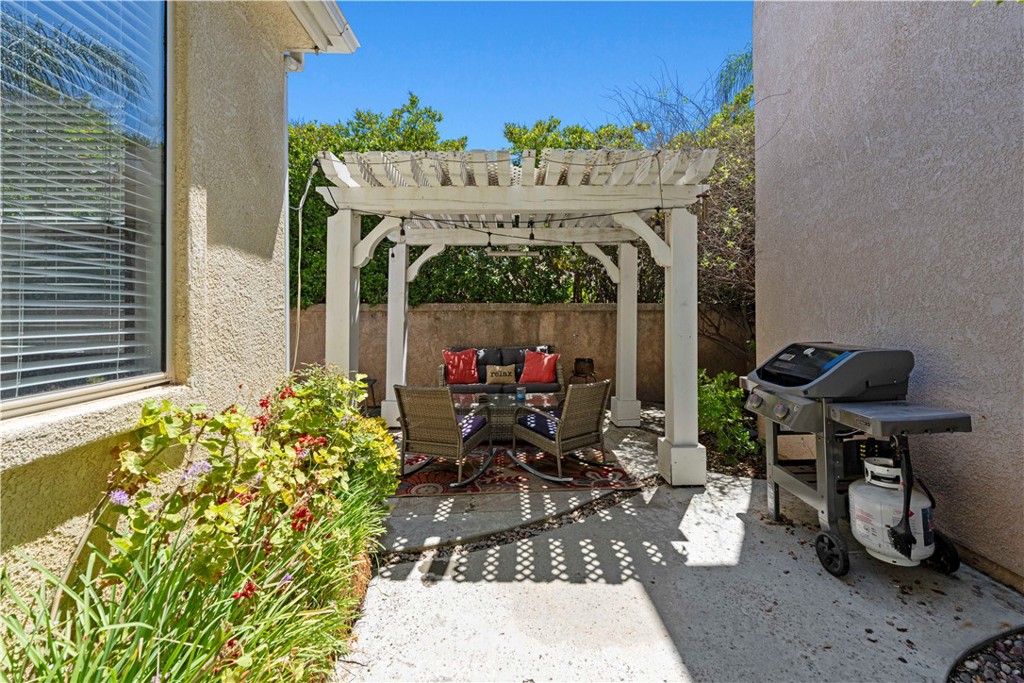 27849 Skycrest Cr