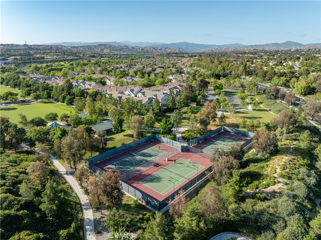 27849 Skycrest Cr