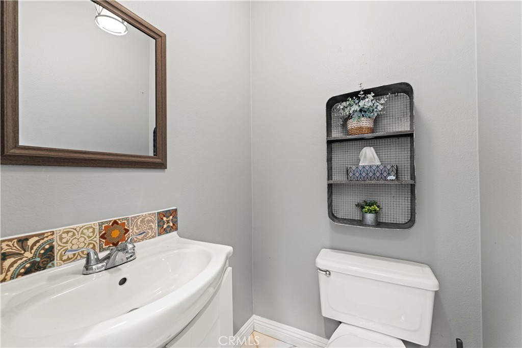 27849 Skycrest Cr