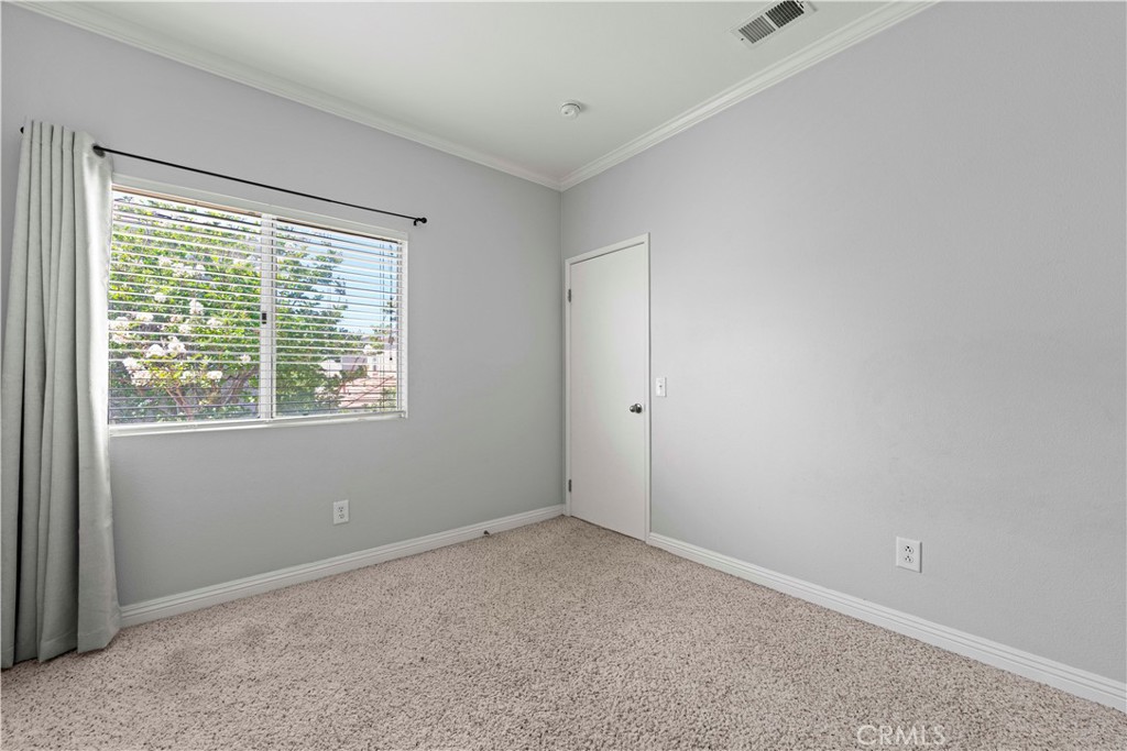 27849 Skycrest Cr