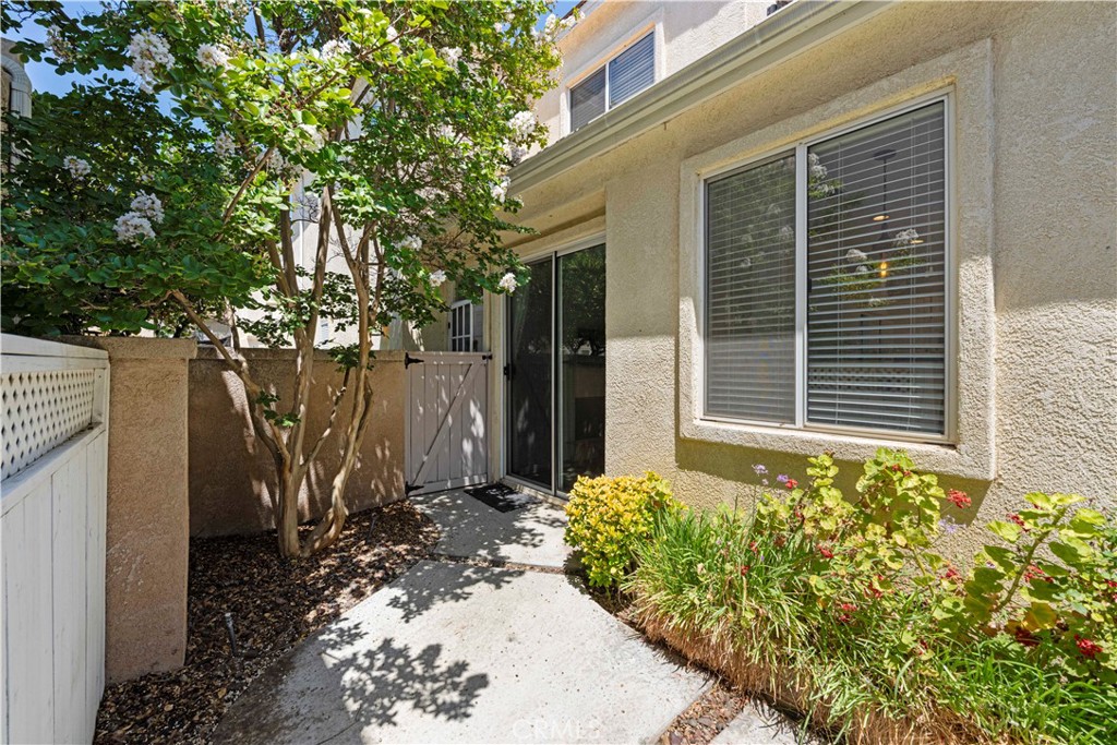 27849 Skycrest Cr