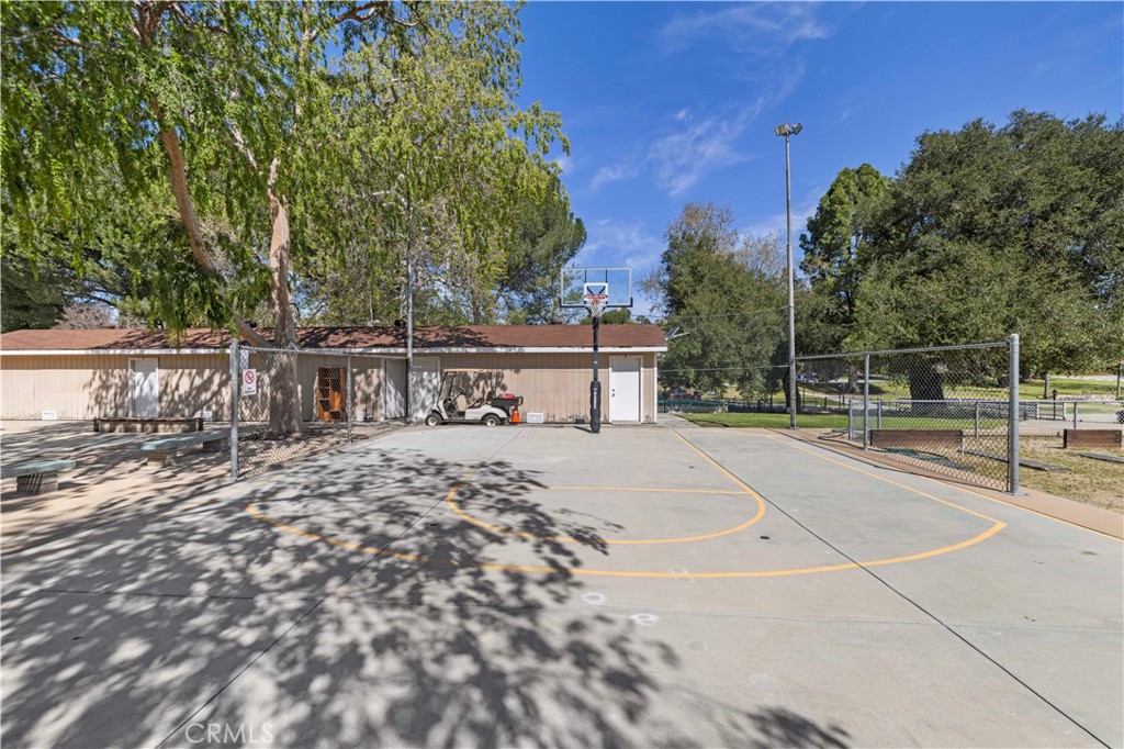 19160 Avenue Of The Oaks B