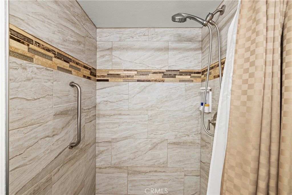 19160 Avenue Of The Oaks B