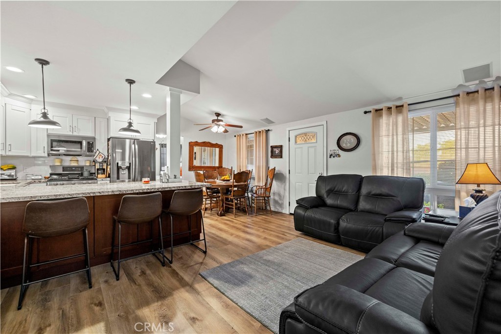 19160 Avenue Of The Oaks B