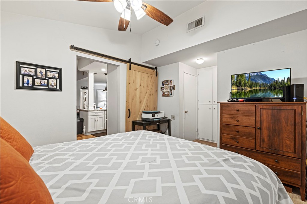 19160 Avenue Of The Oaks B