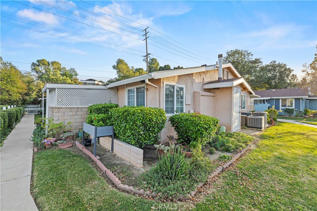 19160 Avenue Of The Oaks B