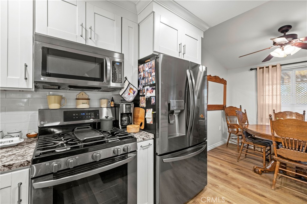 19160 Avenue Of The Oaks B