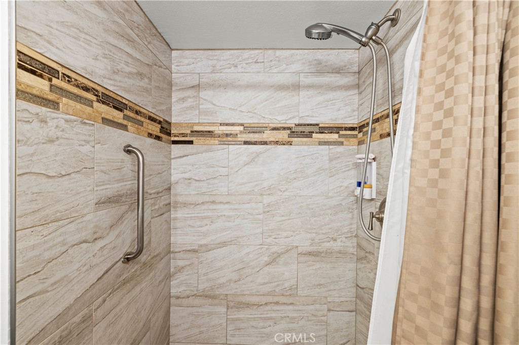 19160 Avenue Of The Oaks B