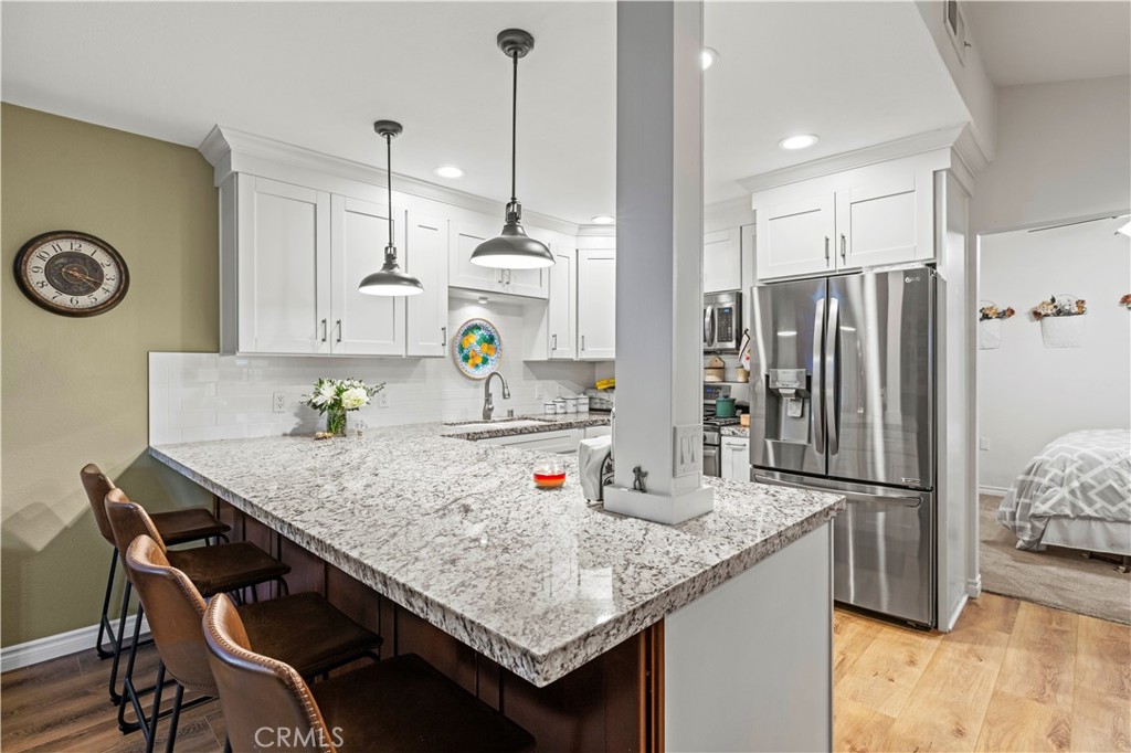 19160 Avenue Of The Oaks B