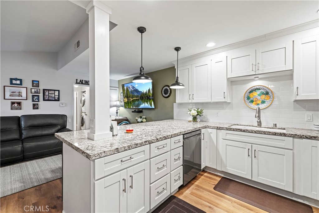 19160 Avenue Of The Oaks B