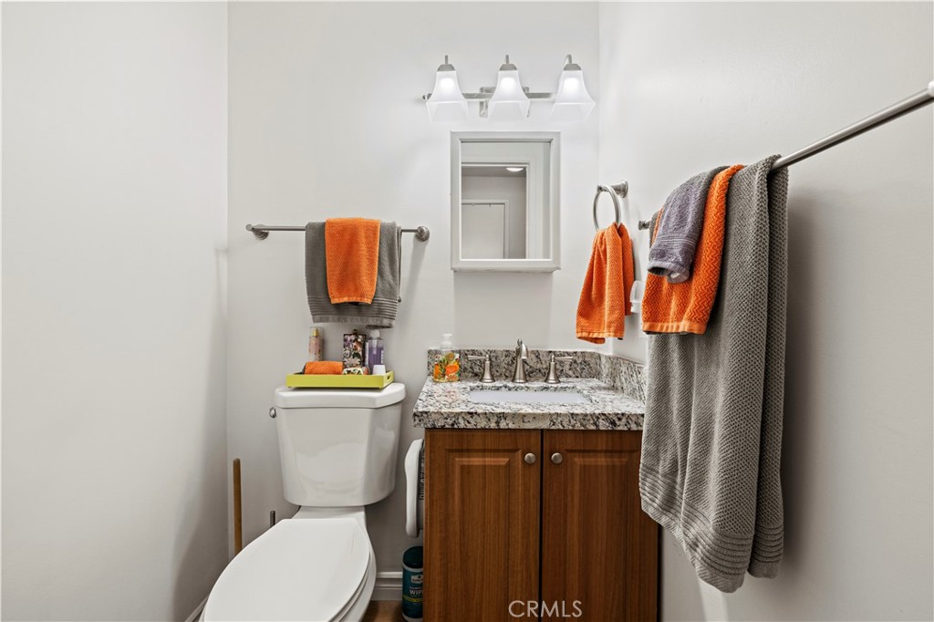 19160 Avenue Of The Oaks B