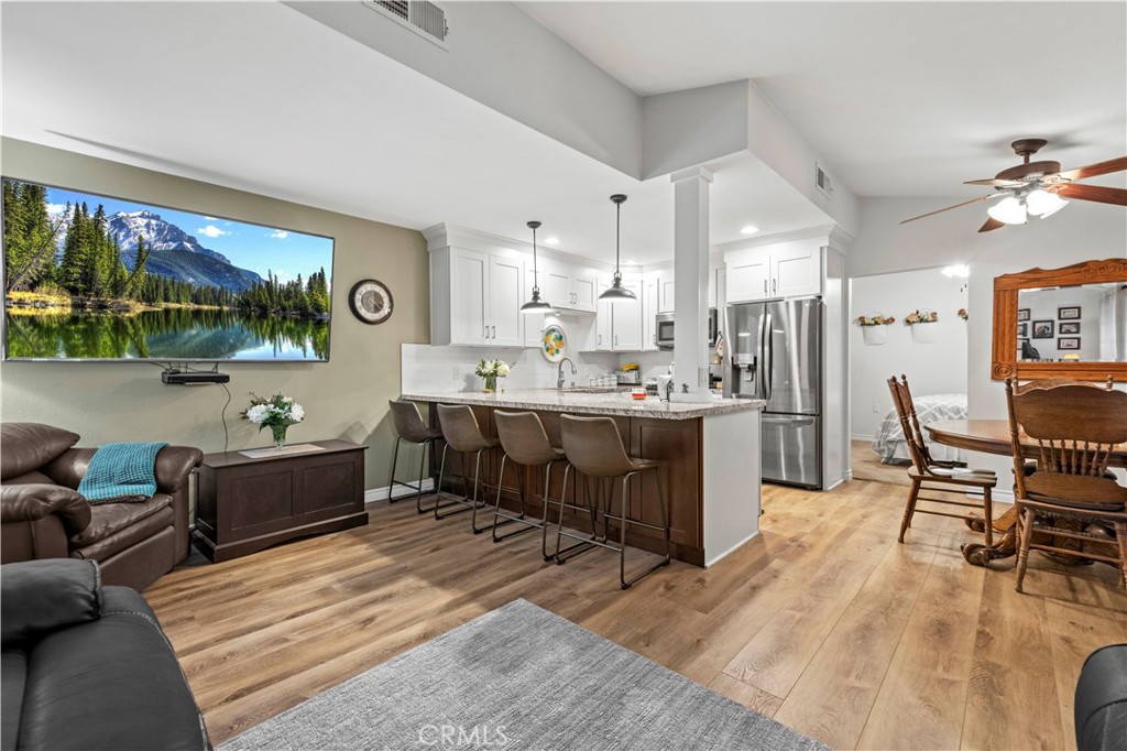 19160 Avenue Of The Oaks B