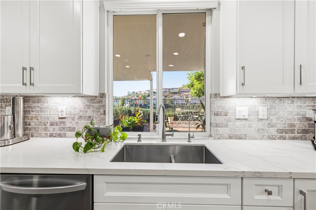 21157 Cross Creek