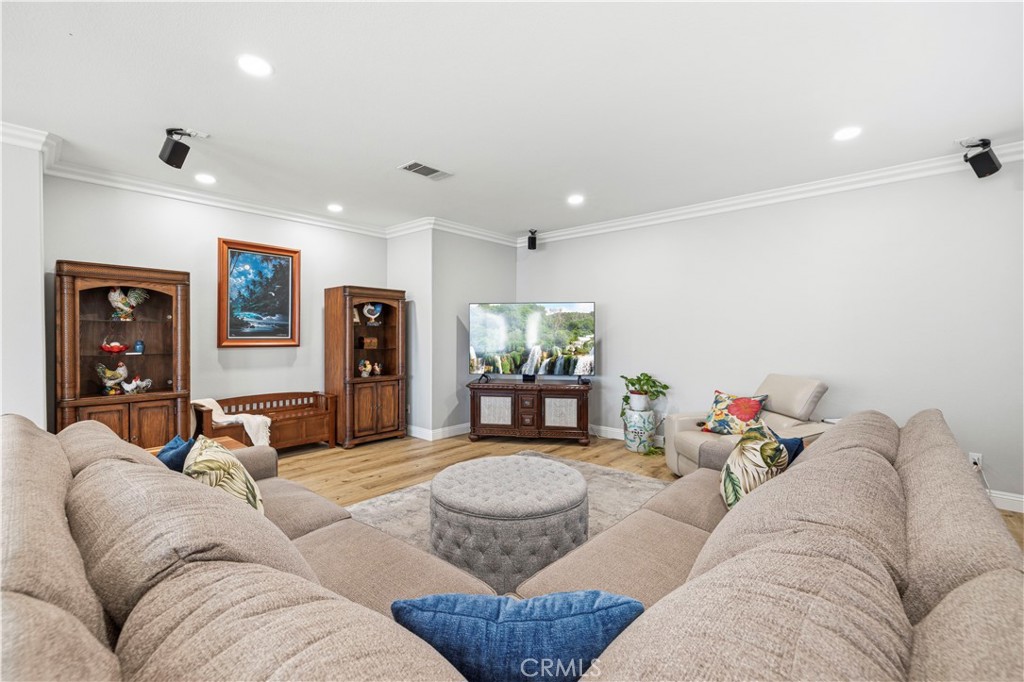 21157 Cross Creek