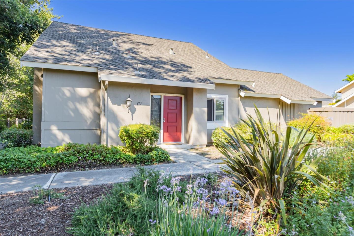 173 Escobar AVE
