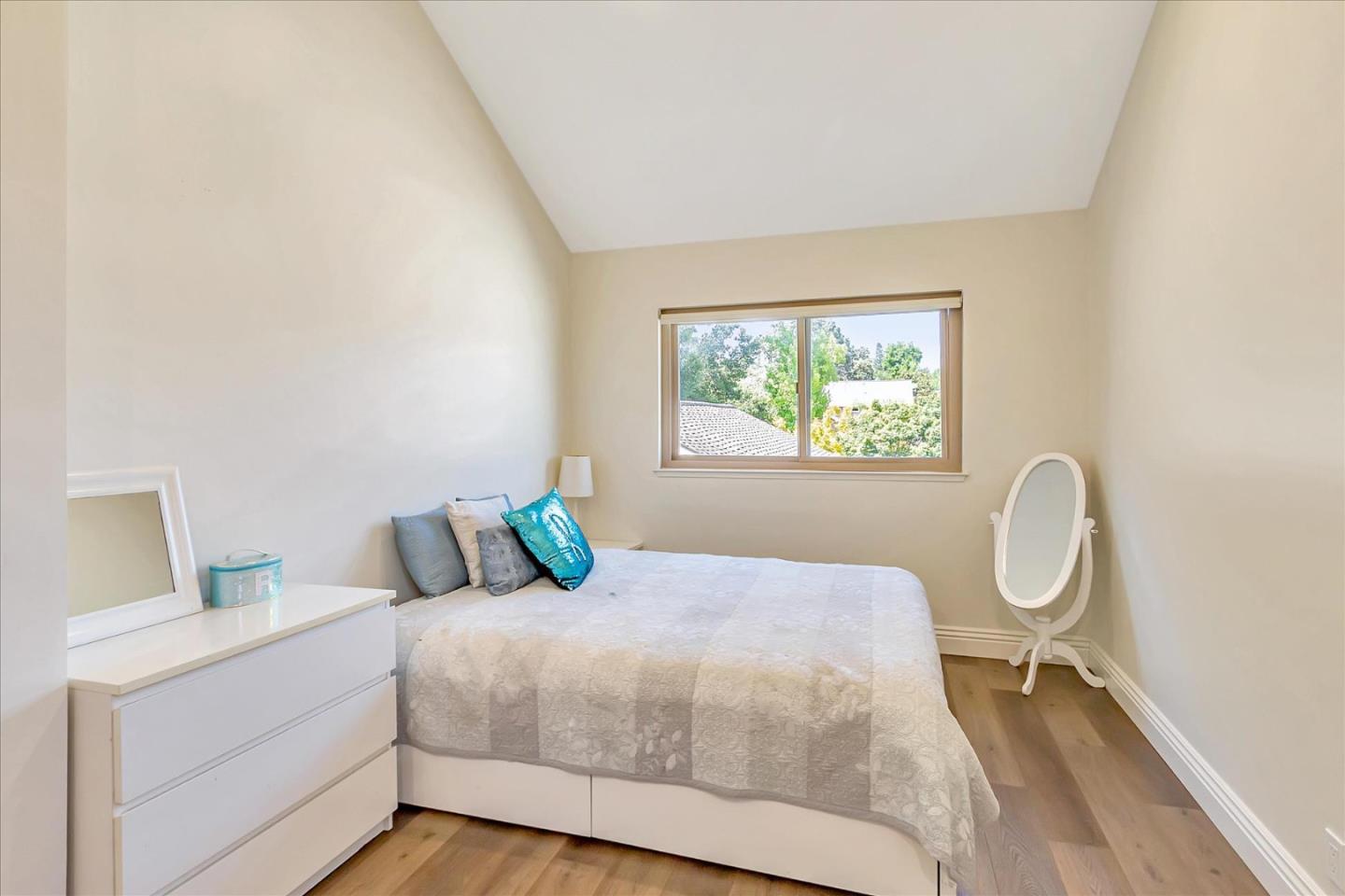 173 Escobar AVE
