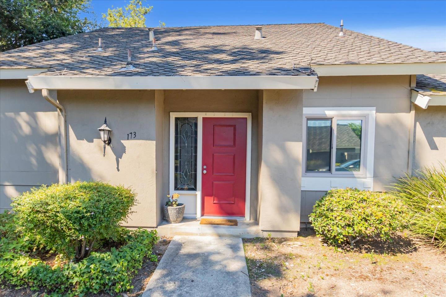 173 Escobar AVE