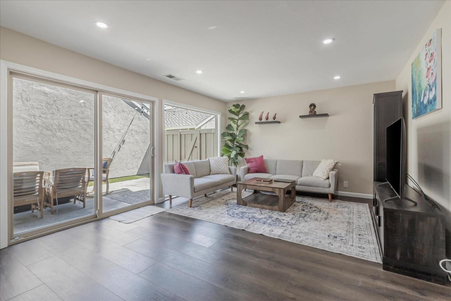 122 Milmar WAY