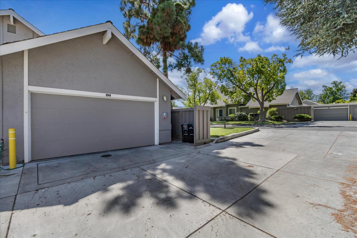 122 Milmar WAY
