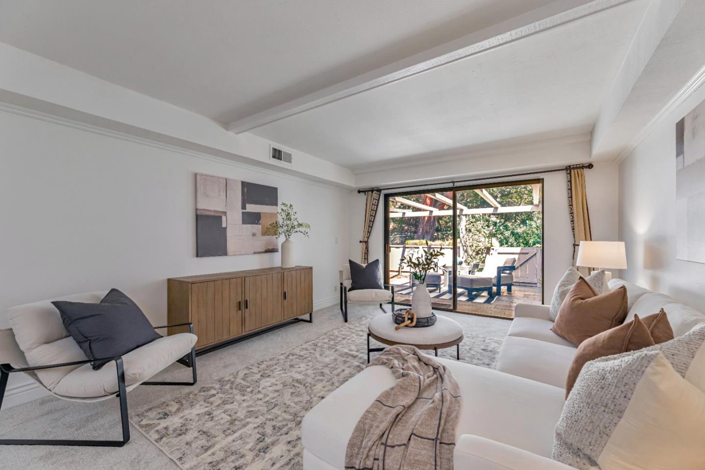 5264 Cribari Heights