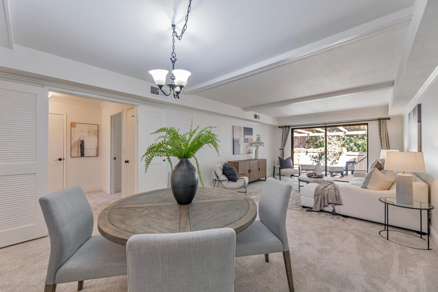 5264 Cribari Heights