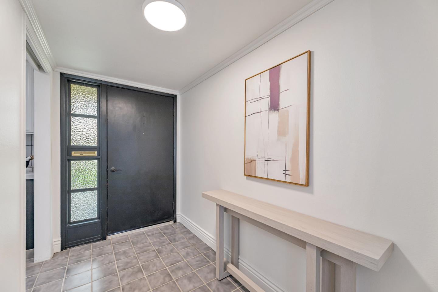 5264 Cribari Heights