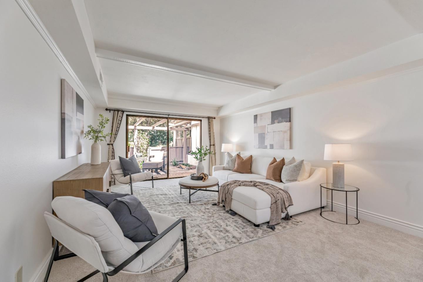 5264 Cribari Heights