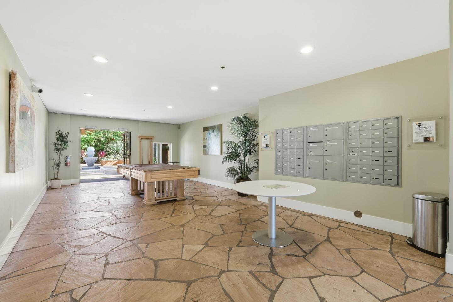 1835 Palm View Place 105