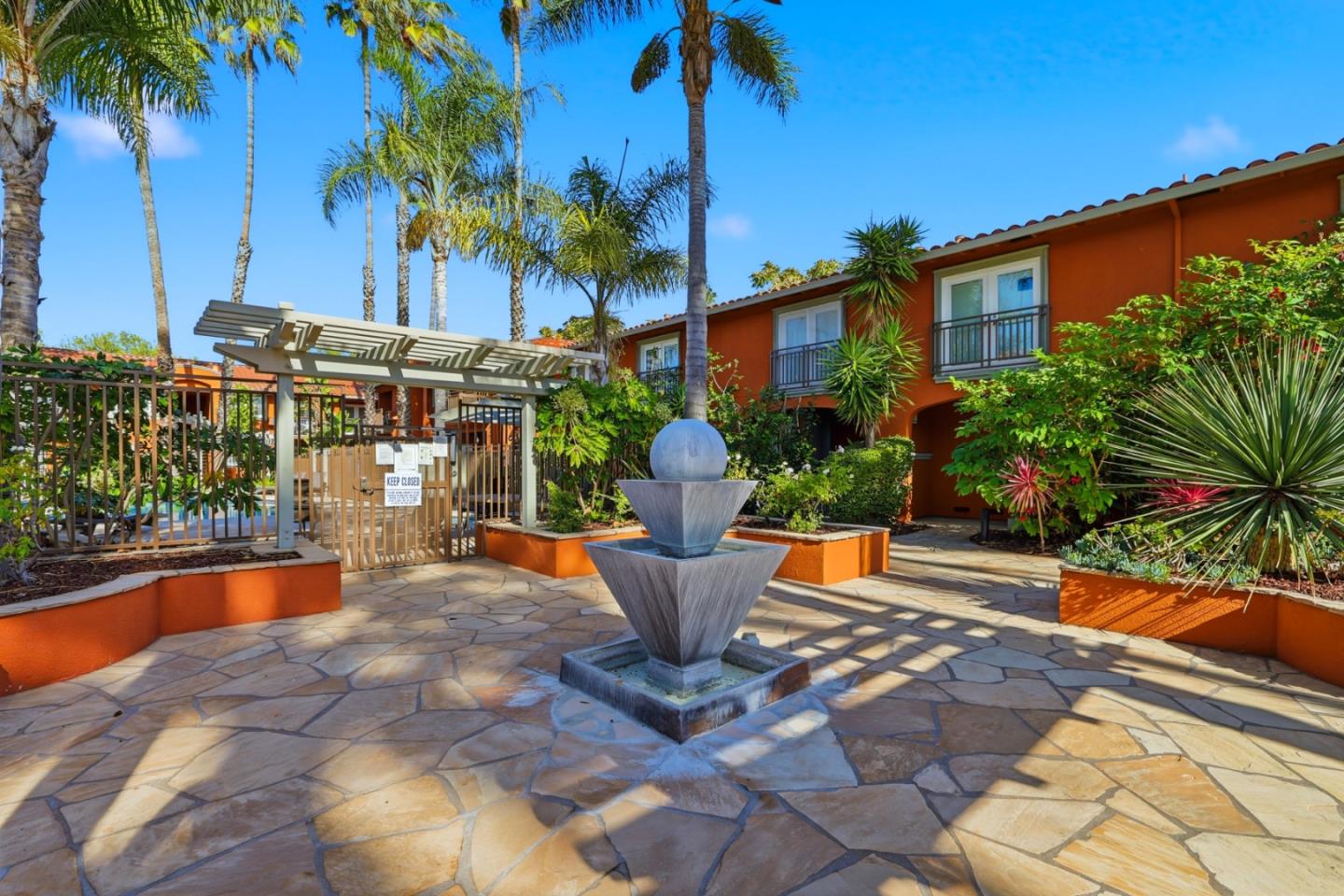 1835 Palm View Place 105